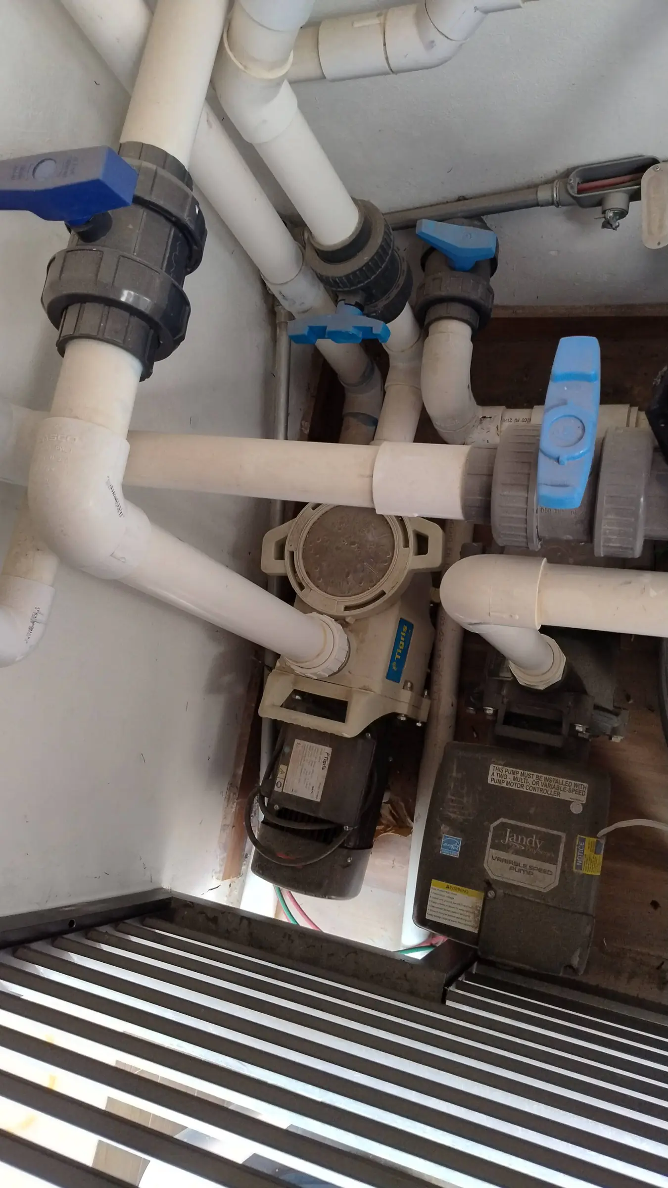 Azotea en Obra Negra, alberca con sistema RENOLIT por AlbercasVIP, imagen 3
