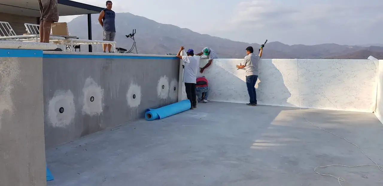 Casa Cangrejo en Manzanillo, Colima, alberca con sistema RENOLIT por AlbercasVIP, imagen 4