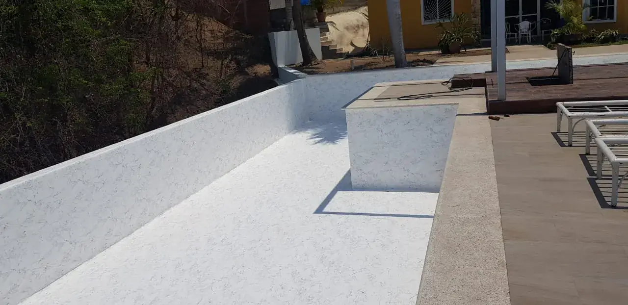 Casa Cangrejo en Manzanillo, Colima, alberca con sistema RENOLIT por AlbercasVIP, imagen 10