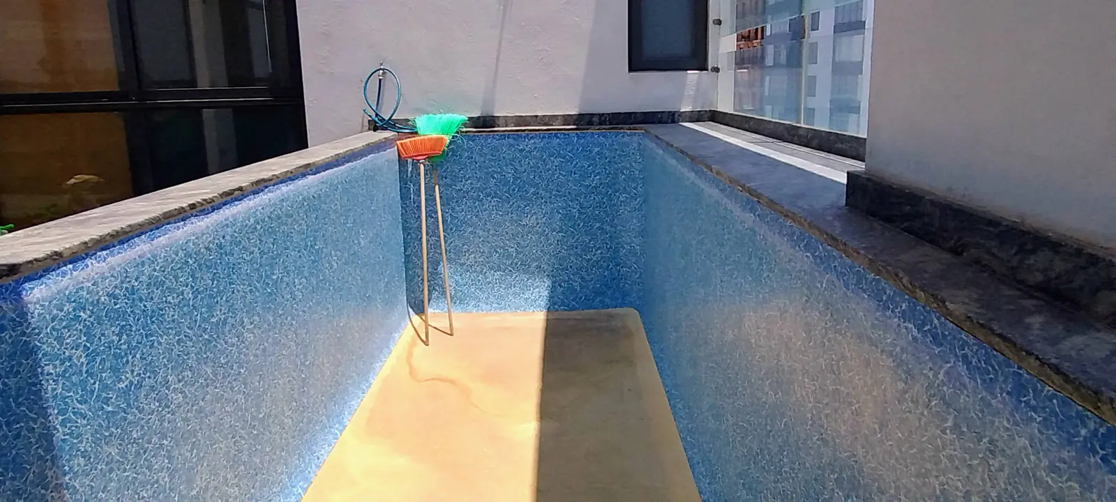 Azotea Urbana en Guadalajara, Jalisco, alberca con sistema RENOLIT por AlbercasVIP, imagen 3