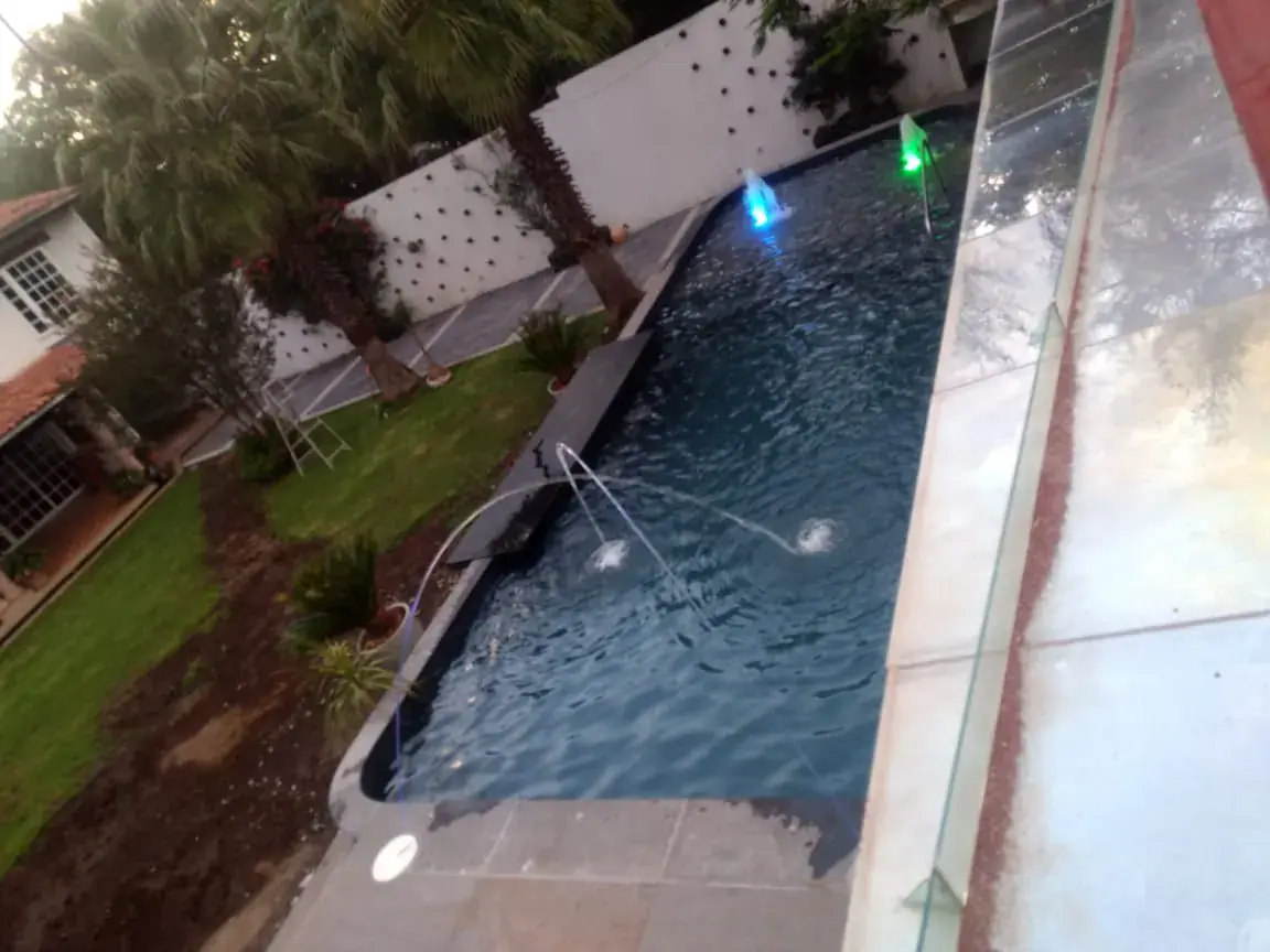 Valle de Bravo en Estado de México, alberca con sistema RENOLIT por AlbercasVIP, imagen 20