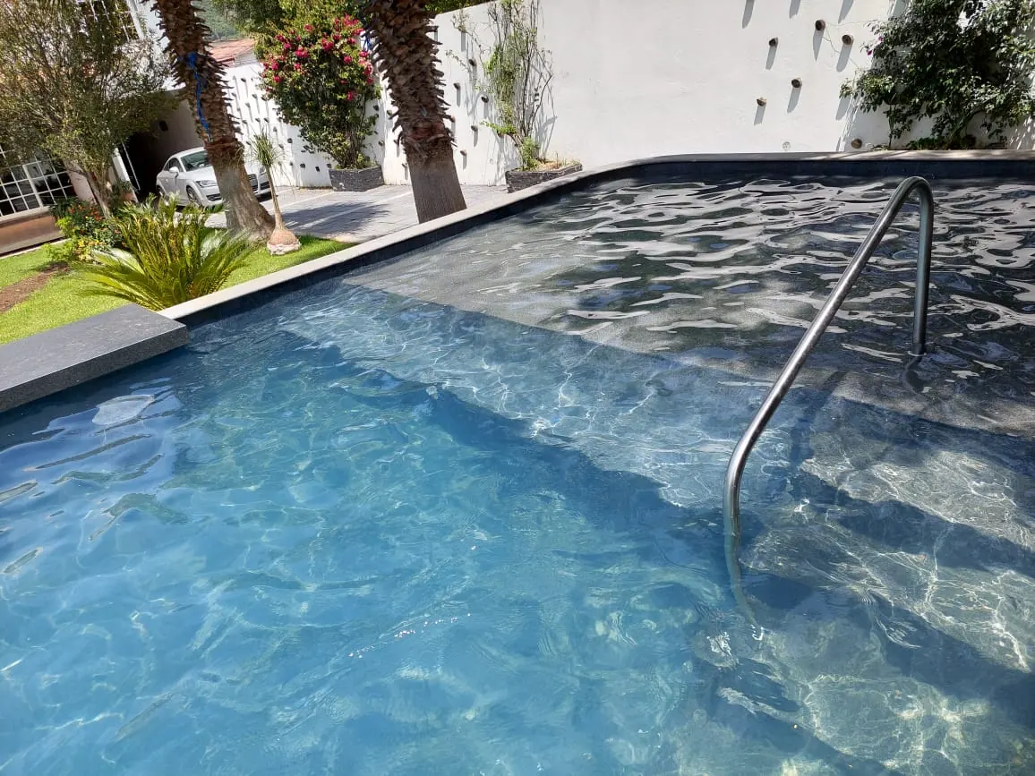 Valle de Bravo en Estado de México, alberca con sistema RENOLIT por AlbercasVIP, imagen 19